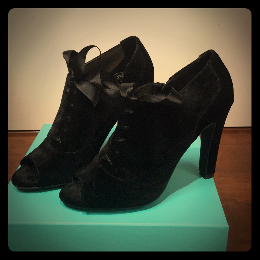 Jazz Heel Sandals